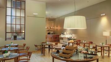 Daily continental breakfast for a fee