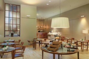 Daily continental breakfast for a fee