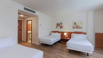 Coffres-forts dans les chambres, bureau, rideaux occultants