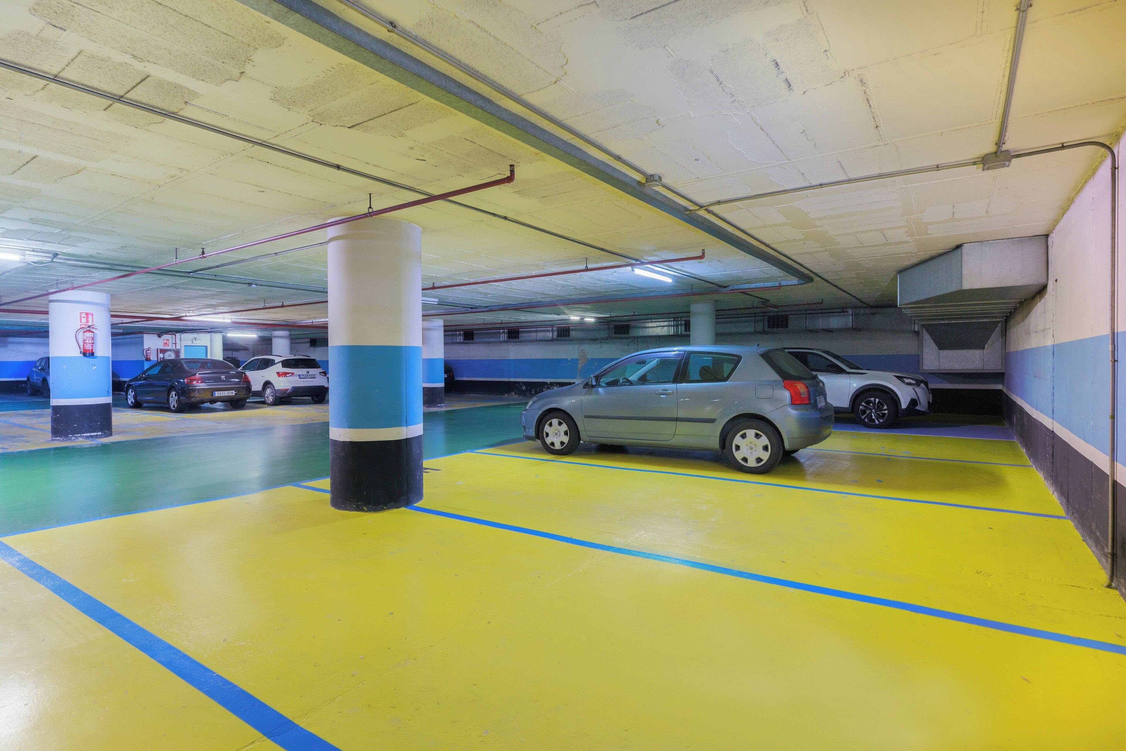 self-parking (surcharge) 10 per day