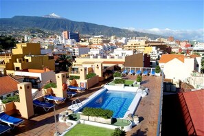 Outdoor pool, pool umbrellas, pool loungers - 4Dreams Hotel (Puerto de la Cruz)