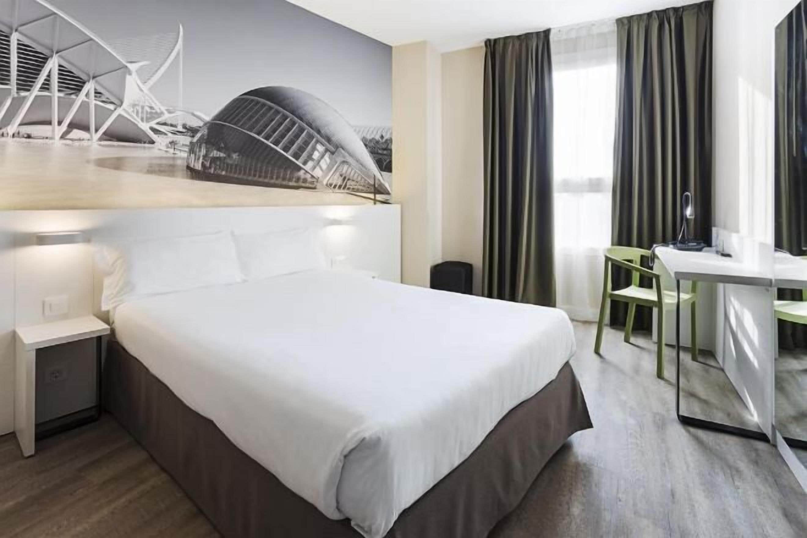 Premium bedding, in-room safe, desk, free WiFi