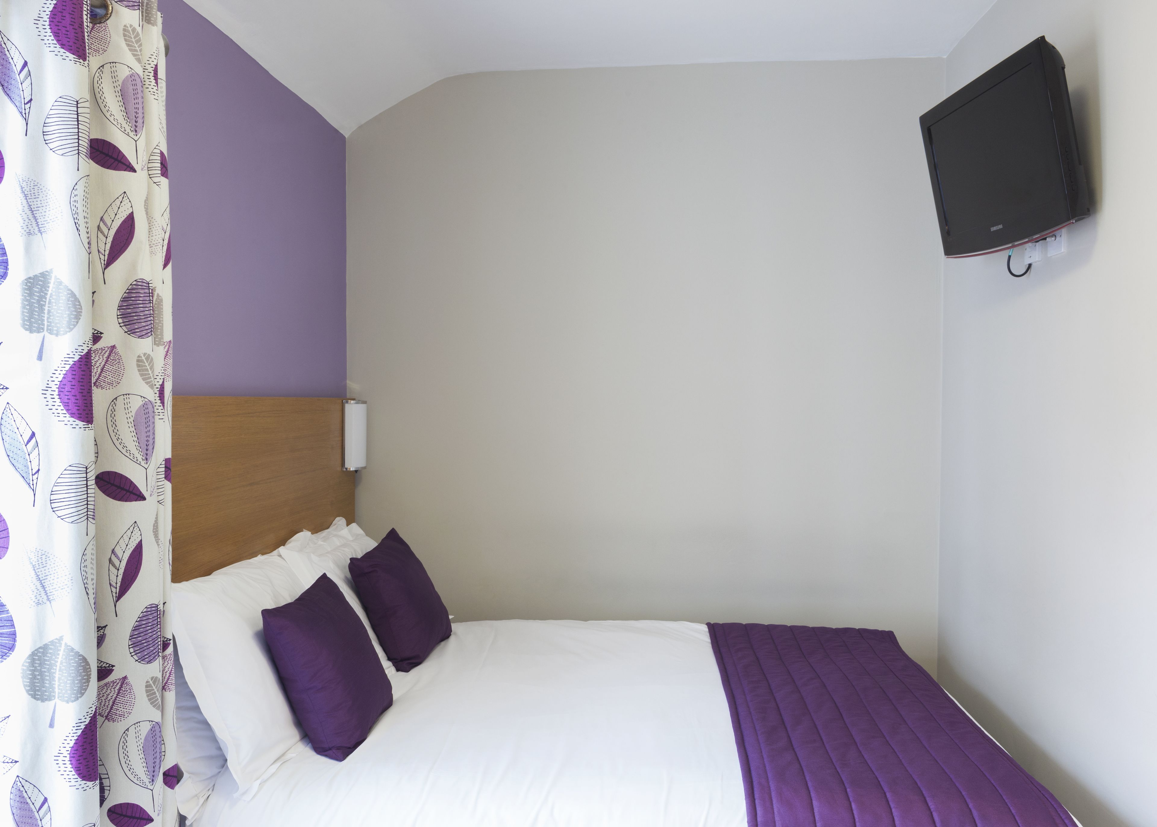 standard single room, 1 bedroom | minibar, blackout curtains, iron/ironing board, free wifi