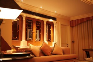 Presidential Suite | Living room