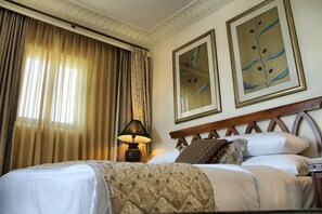 Club Room, 1 King Bed