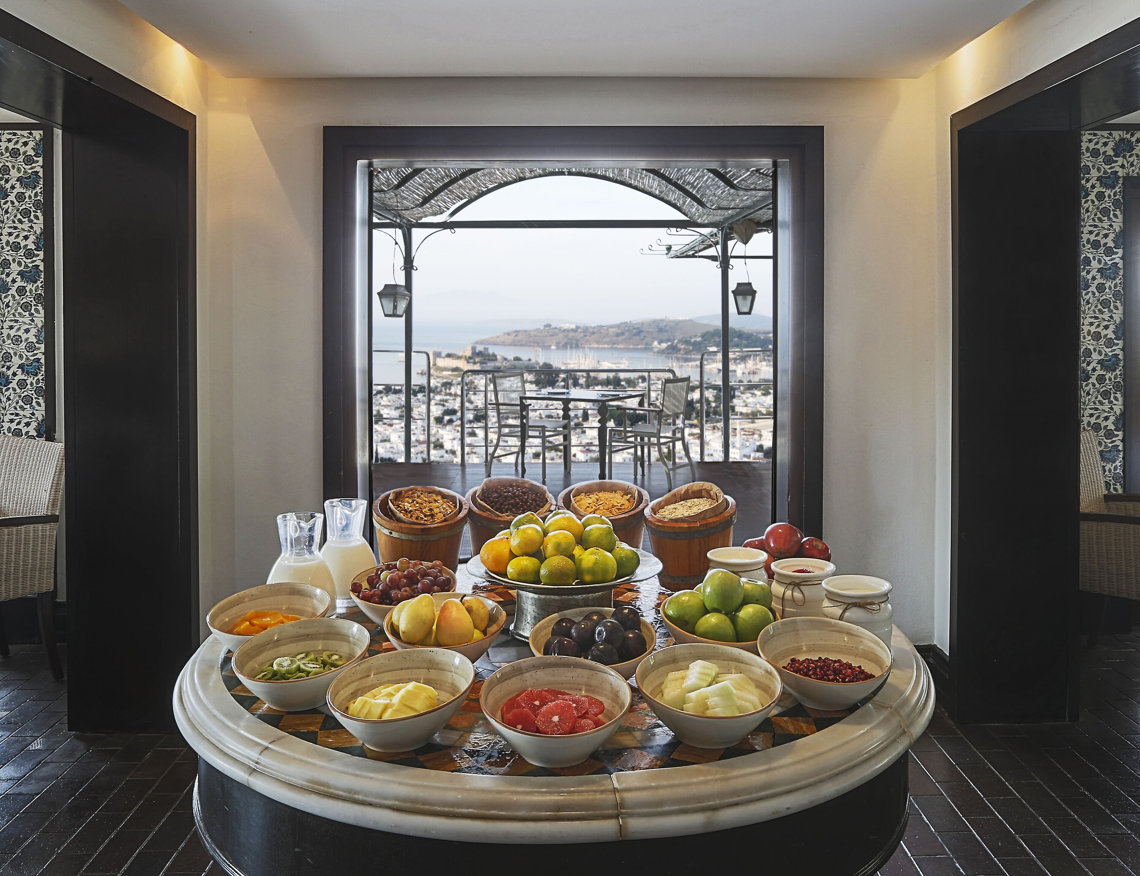 Daily buffet breakfast (EUR 20 per person)