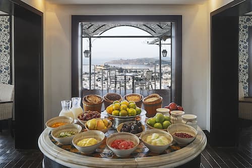 Colazione a buffet a pagamento, servita tutte le mattine