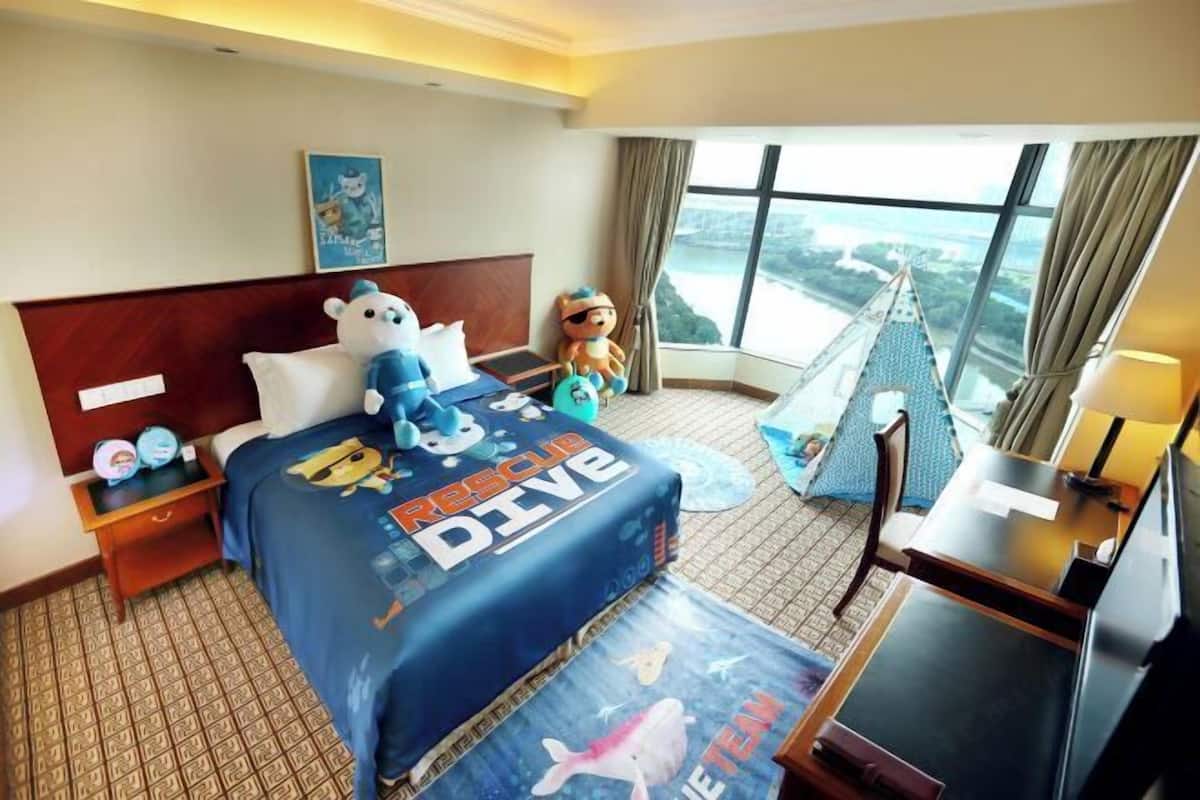 1 bedroom, free minibar, in-room safe, desk