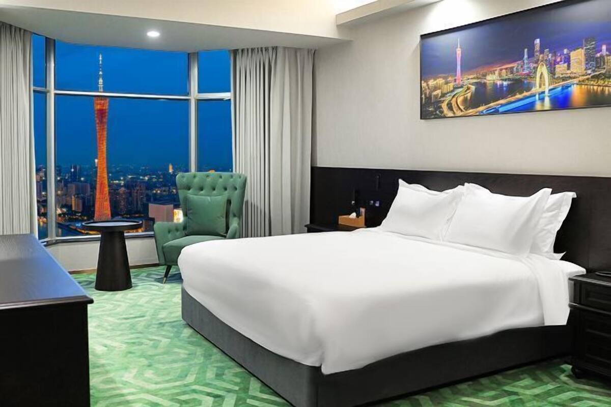 1 bedroom, free minibar, in-room safe, desk