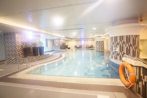 Indoor pool, pool loungers