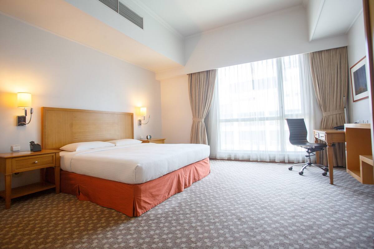 In-room safe, desk, laptop workspace, soundproofing