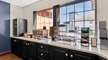 Free daily continental breakfast
