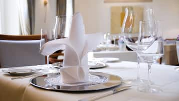 Breakfast, lunch, dinner served; international cuisine, garden views