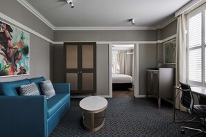 Executive Suite | Premium bedding, pillowtop beds, minibar, in-room safe - Hotel Kurrajong Canberra (Barton)