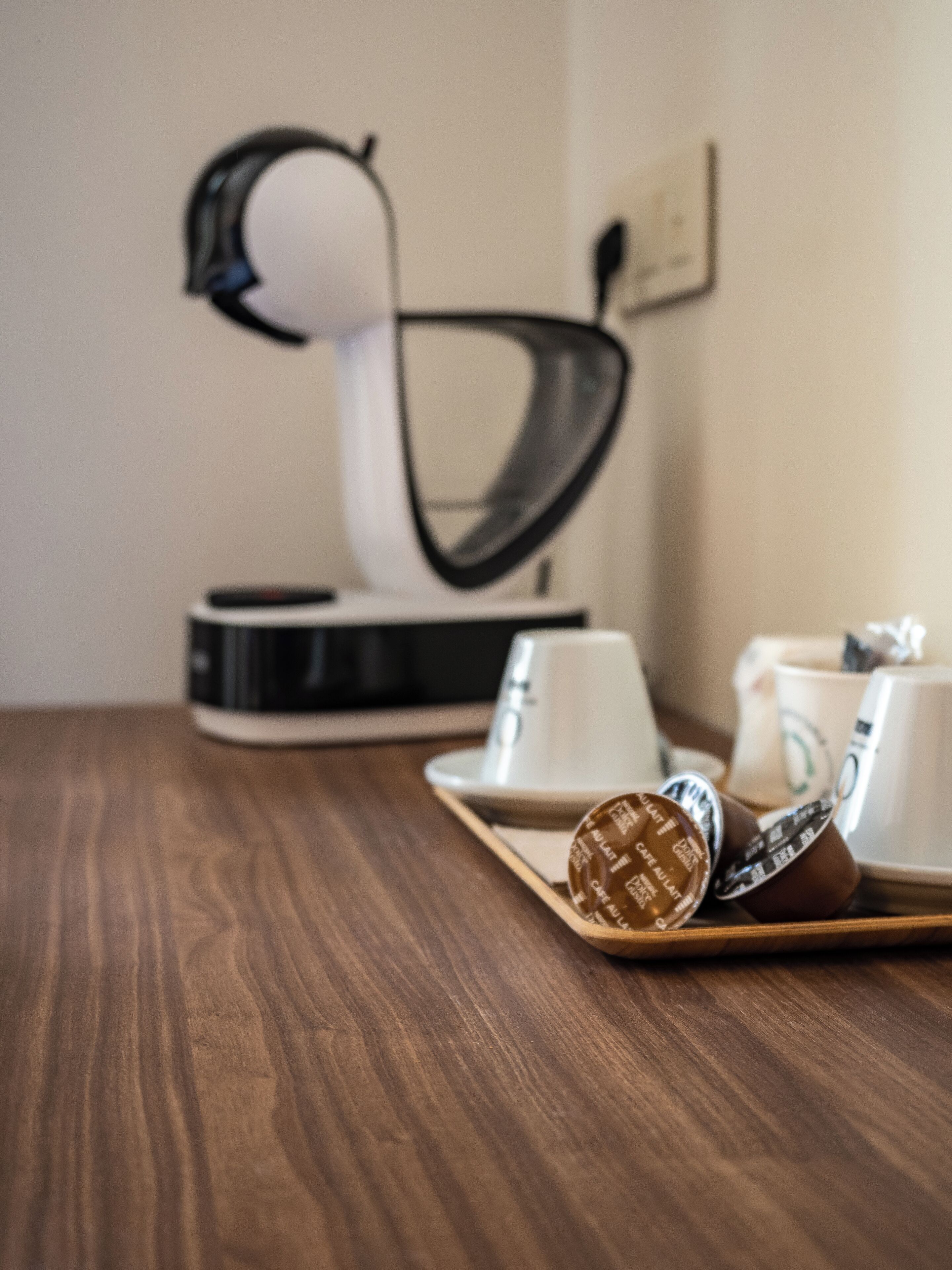 twin iconic (vistas calle principal + albornoz + cafetera) | down duvets, minibar, in-room safe, desk