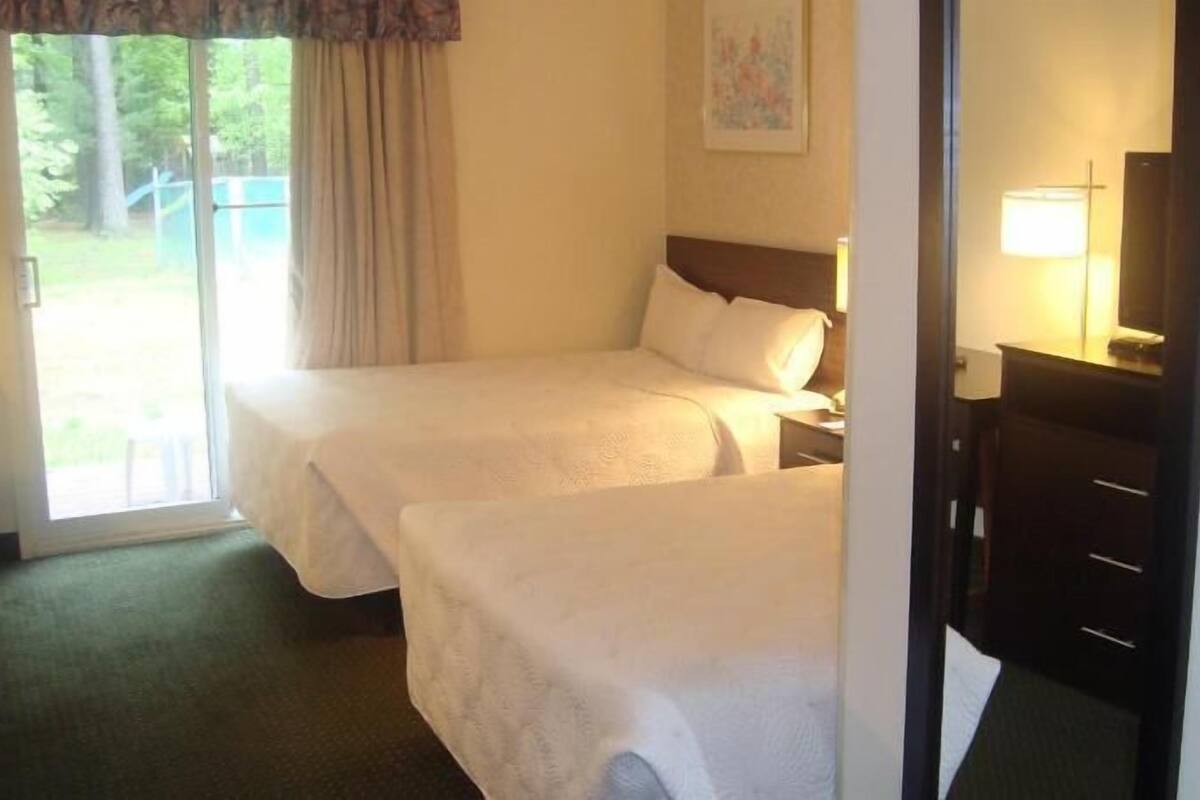 Desk, iron/ironing board, free cots/infant beds, free WiFi