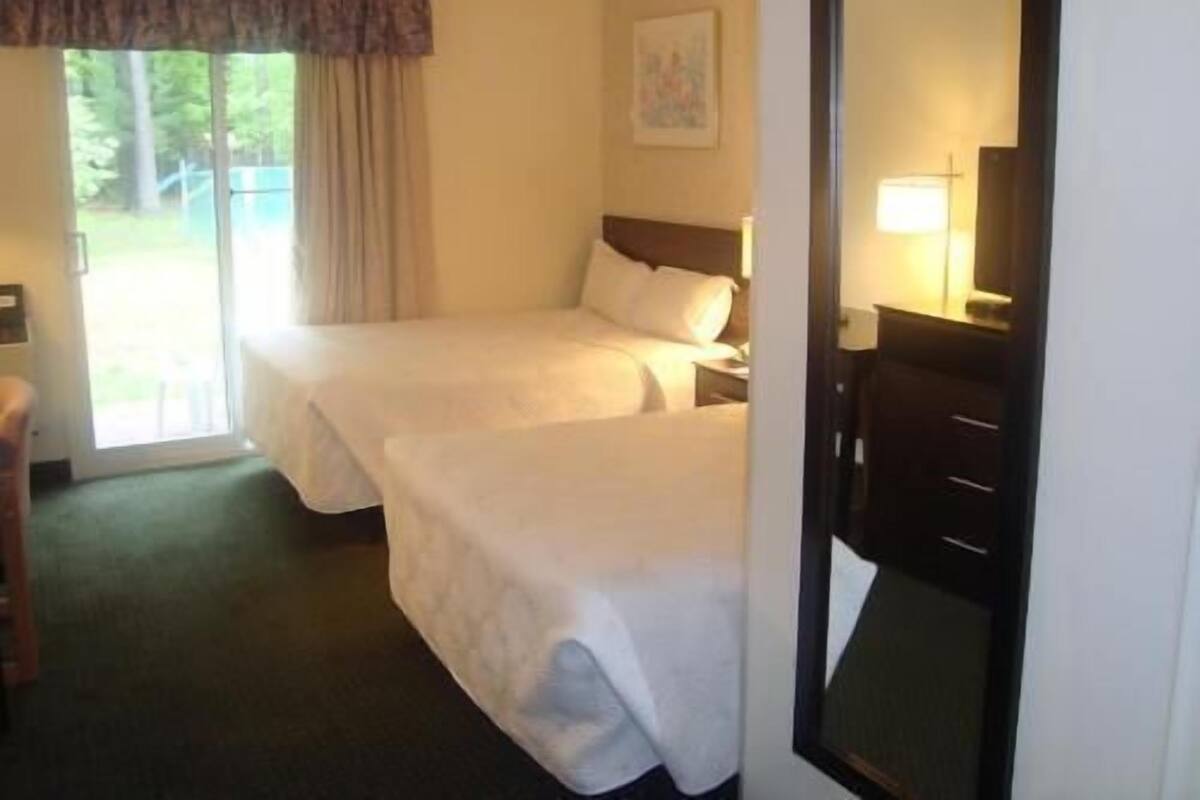 Desk, iron/ironing board, free cots/infant beds, free WiFi