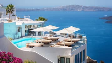 Lunch, dinner served; Mediterranean cuisine, pool views 