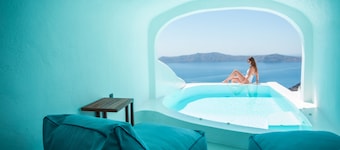 Sun Rocks Luxury Suites