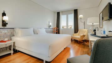 Chambre Standard | Minibar, coffres-forts dans les chambres, bureau, rideaux occultants