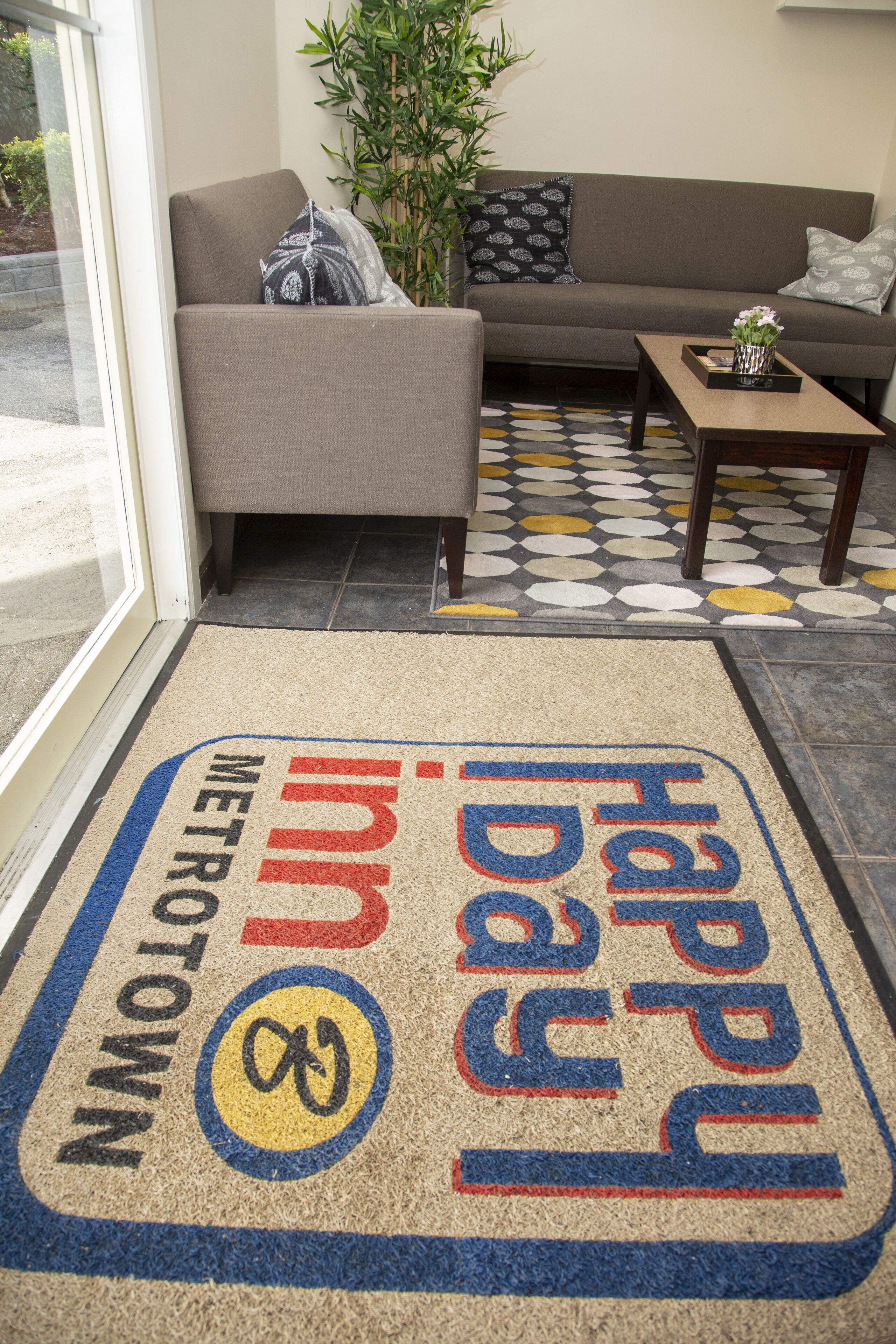 Photo - Happy Day Inn