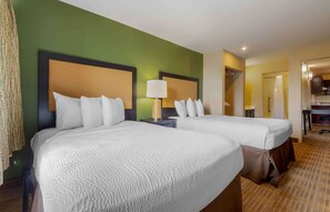 Suite, 2 Bedrooms, Non Smoking | Desk, free WiFi, bed sheets