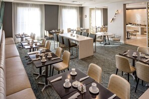 Der serveres aftensmad
