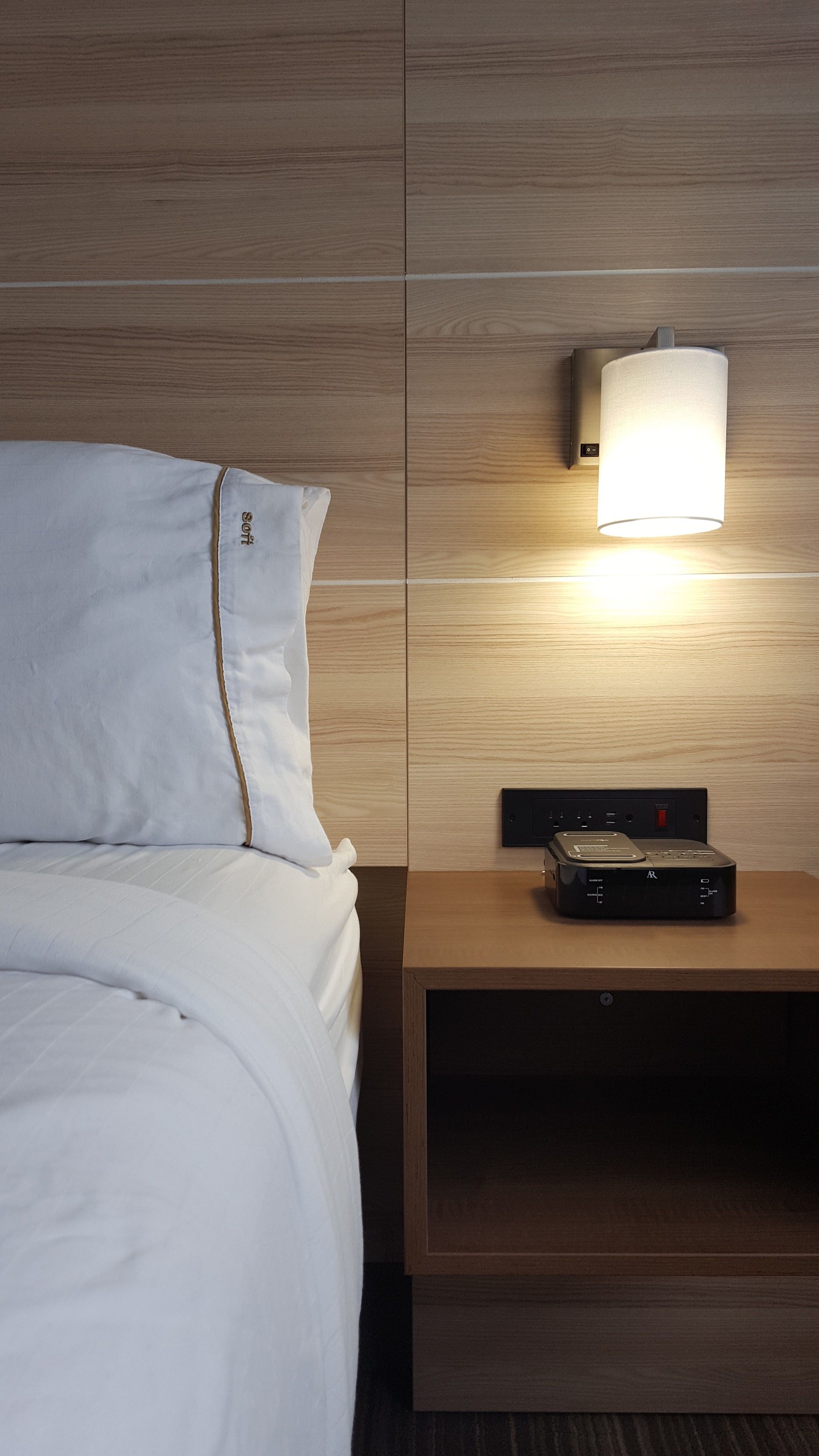 Suite - 2 queensize-senge | Senge med topmadrasser, skrivebord, mørklægningsgardiner