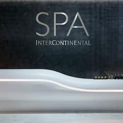 Couples treatment rooms, sauna, hot tub, steam room, body treatments