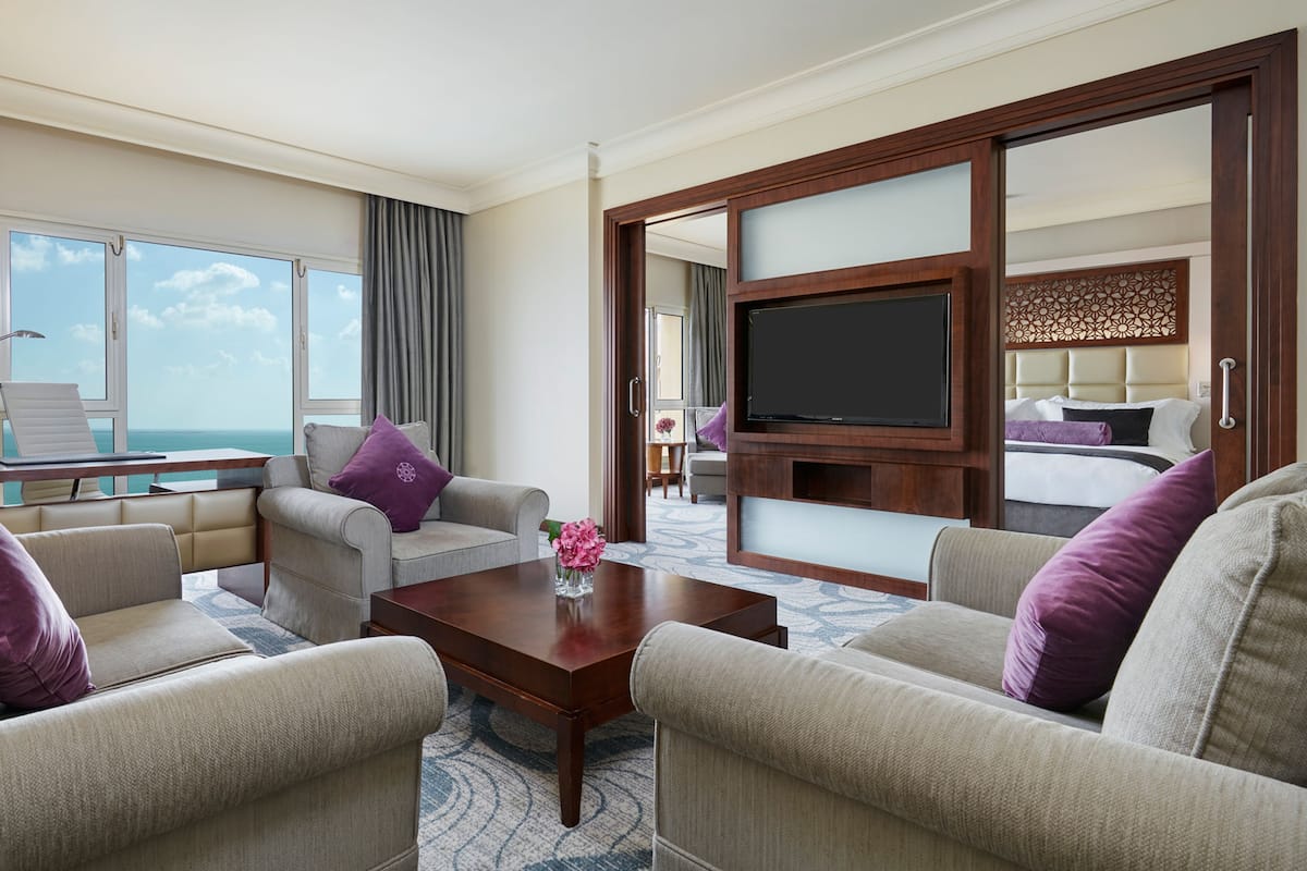 Premium bedding, down comforters, minibar, in-room safe