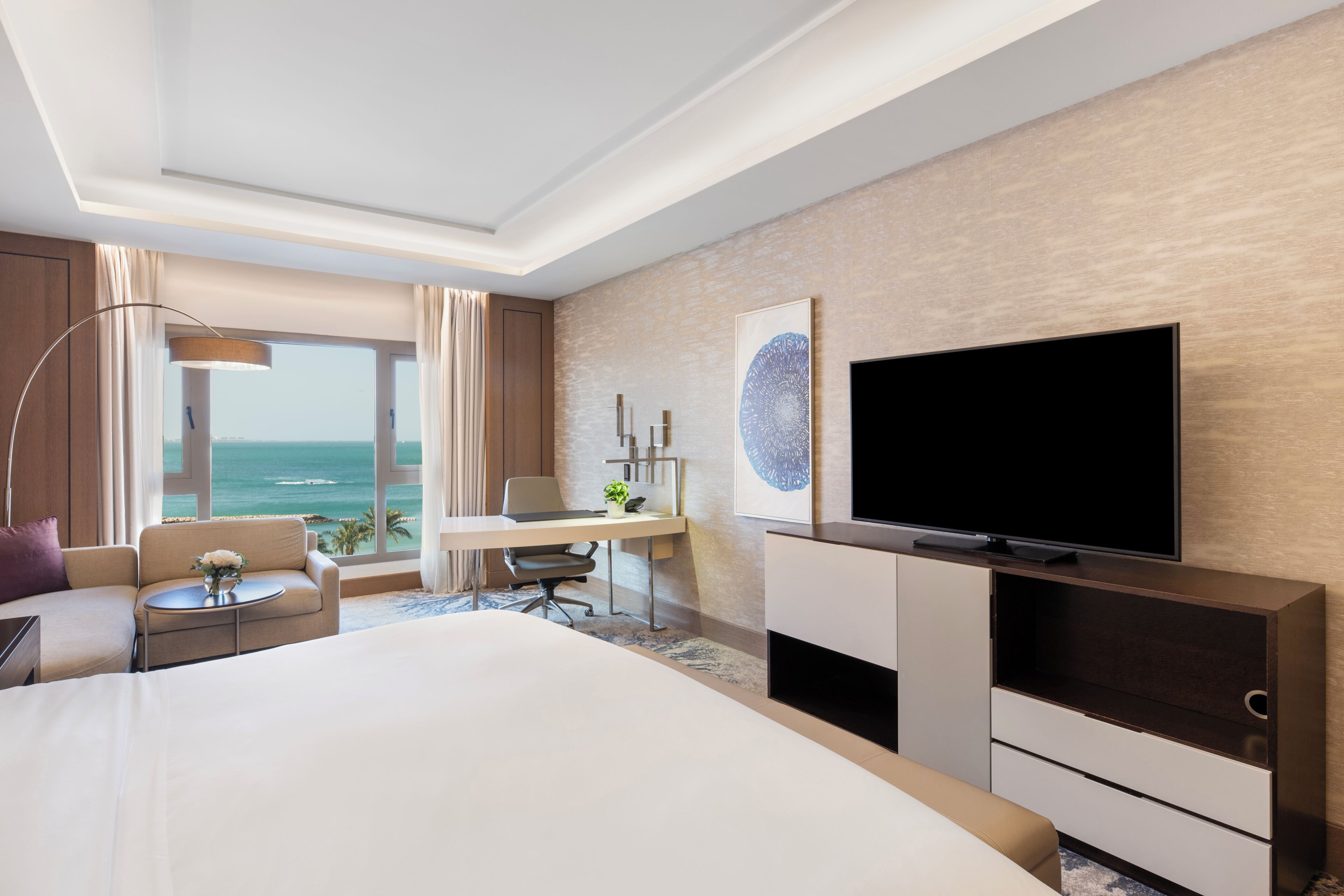 Classic Room, 1 King Bed, Club lounge access, Sea View (Club Lounge Access)
