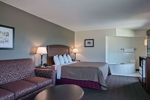 Studiosuite, 1 King-Bett, Nichtraucher | 1 Schlafzimmer, individuell dekoriert, individuell eingerichtet