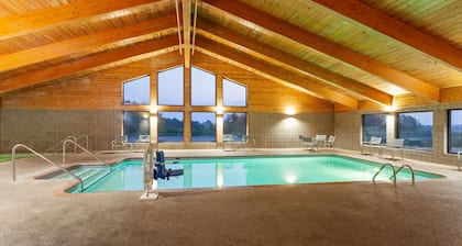 AmericInn by Wyndham West Salem