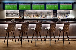 Serves lunch, dinner, and brunch - Amman Marriott Hotel (Amman)