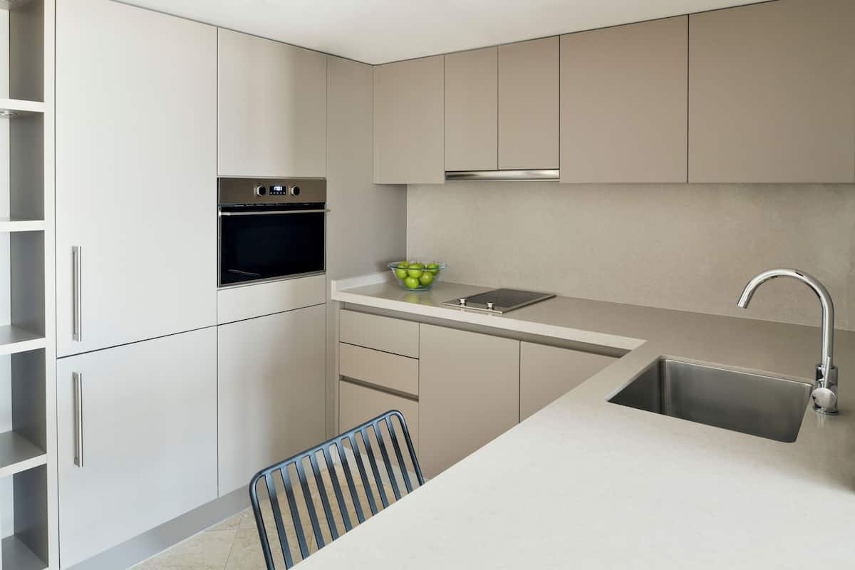 royal suite, 1 bedroom, non smoking | private kitchen | coffee/tea maker, electric kettle