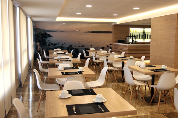 Kontinental frokost hver dag (EUR 6.50 per person)