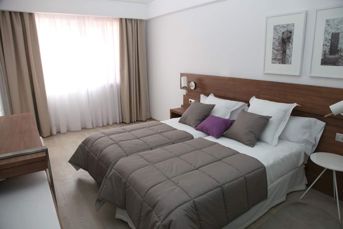 Minibar, in-room safe, desk, soundproofing