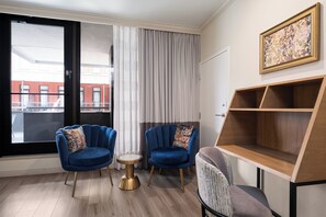 In-room safe, desk, blackout drapes, soundproofing - Hotel Indigo New Orleans French Quarter by IHG (New Orleans)