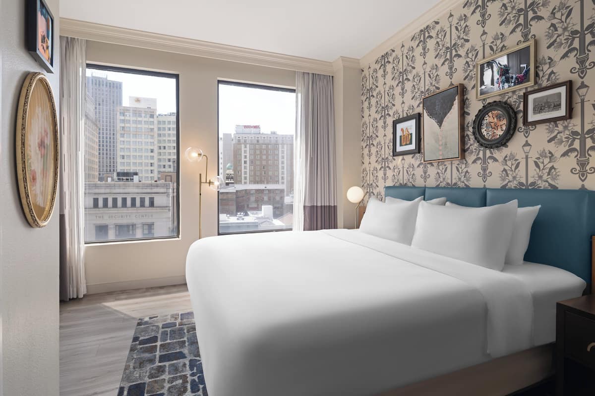 1 bedroom, in-room safe, desk, blackout drapes