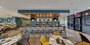 Breakfast and dinner served - Hotel Indigo New Orleans French Quarter by IHG (New Orleans)