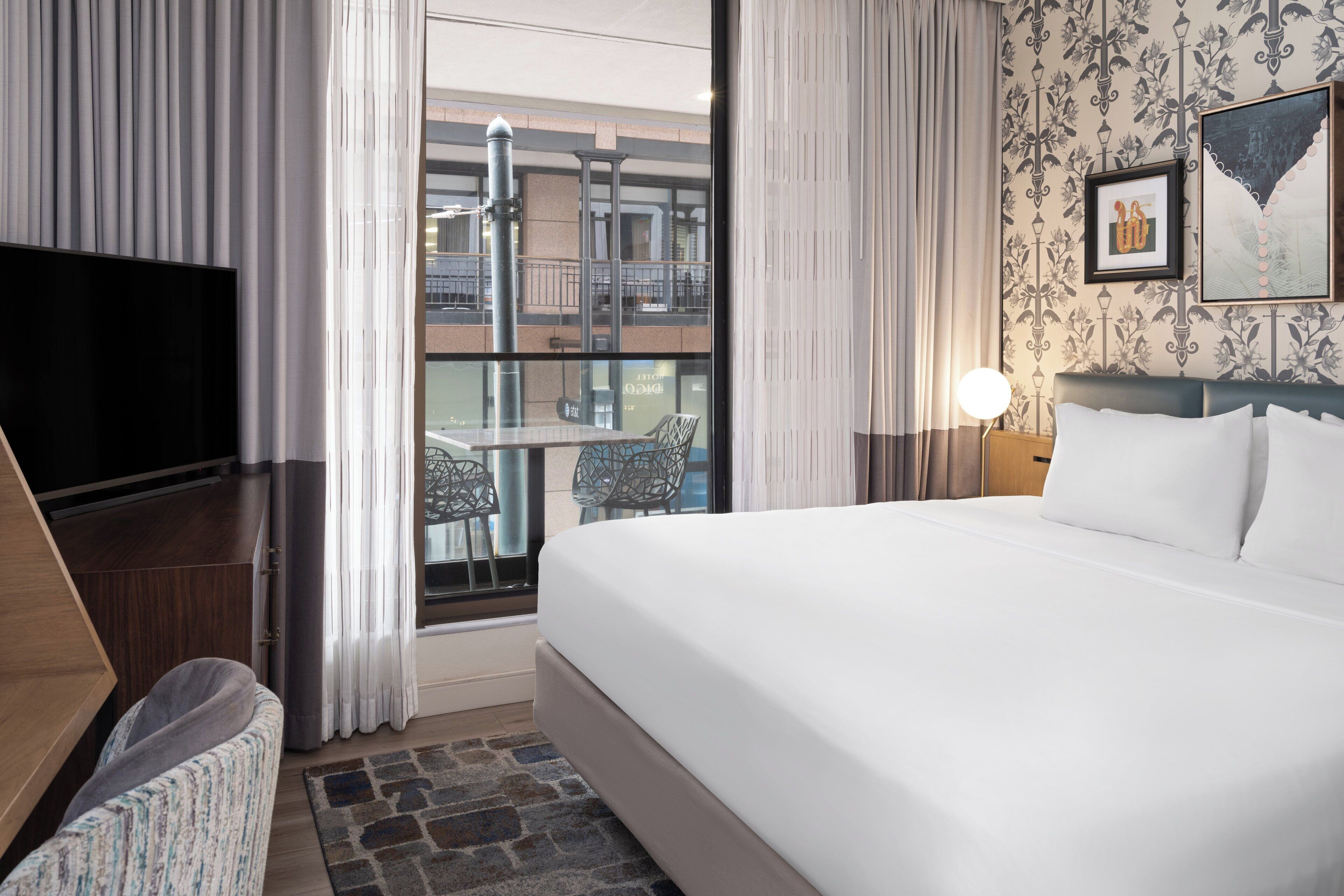 1 bedroom, in-room safe, desk, blackout curtains