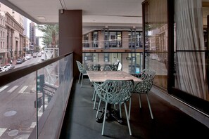 1 bedroom, in-room safe, desk, blackout curtains