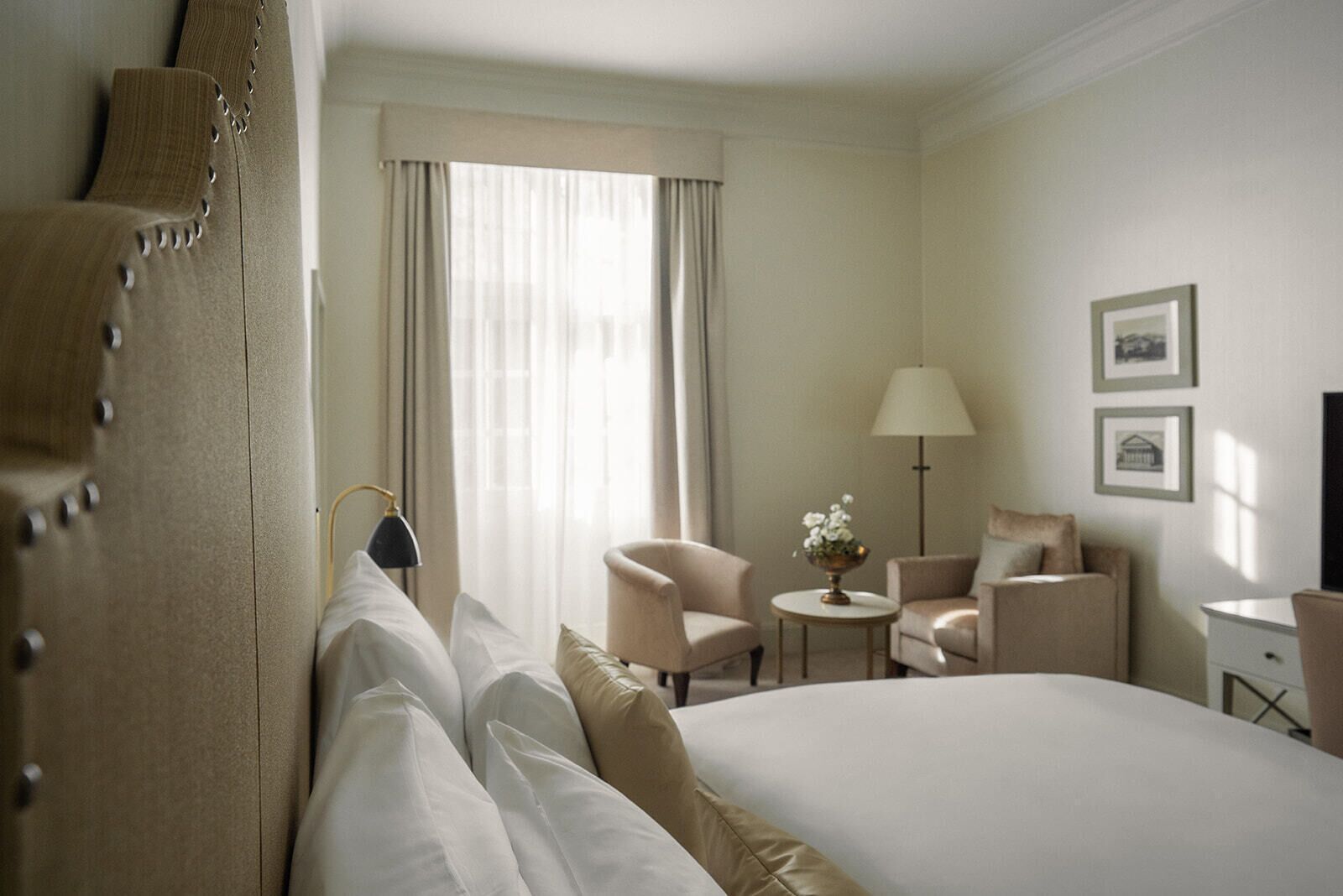 Hypo-allergenic bedding, minibar, in-room safe, desk