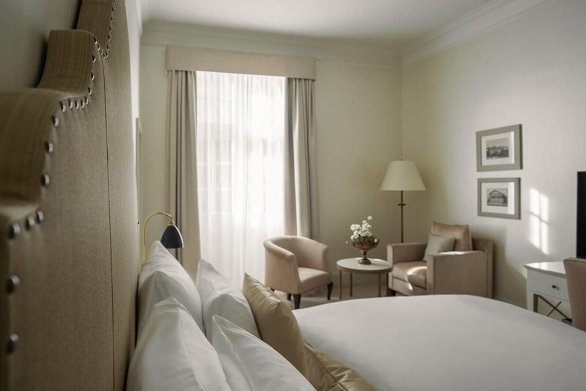 Hypo-allergenic bedding, minibar, in-room safe, desk