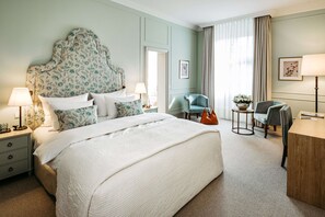 เครื่องนอนป้องกันสารก่อภูมิแพ้, ตู้นิรภัยในห้องพัก