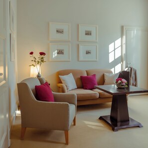 Classic Suite | Living area