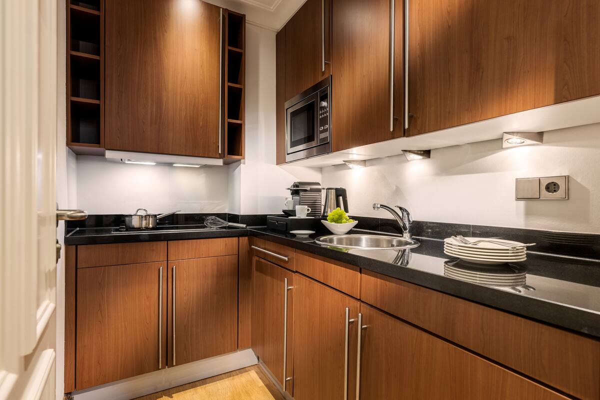 hommage signature suite | private kitchen | espresso maker, coffee/tea maker, electric kettle