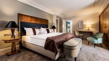 Hommage Deluxe Suite | Bộ đồ giường kháng dị ứng, minibar, két bảo mật tại phòng, bàn