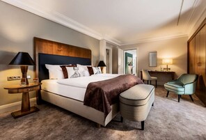 Ropa de cama hipoalergénica y minibar 