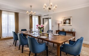 Hommage Deluxe Suite | Esszimmer